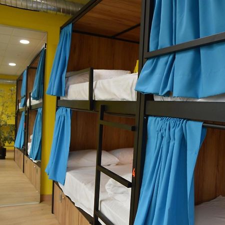 Debod Hostel Madrid Extérieur photo
