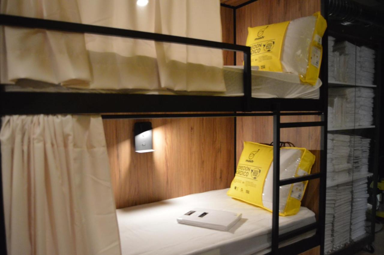 Debod Hostel Madrid Extérieur photo