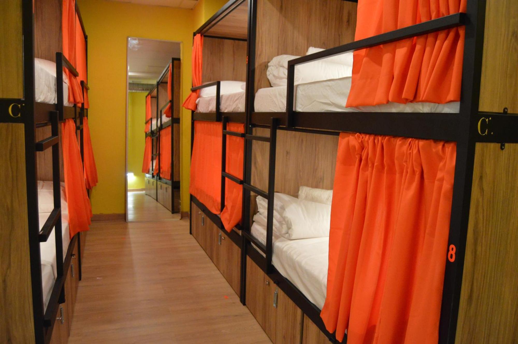 Debod Hostel Madrid Chambre photo
